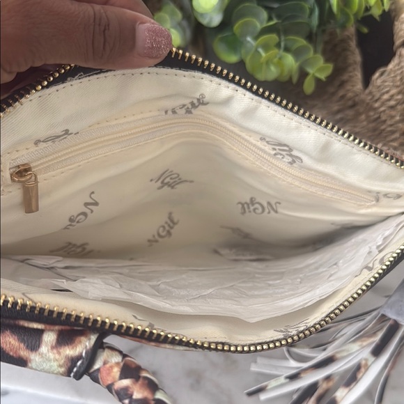 Leopard Print Wristlet - Picture 4 of 4